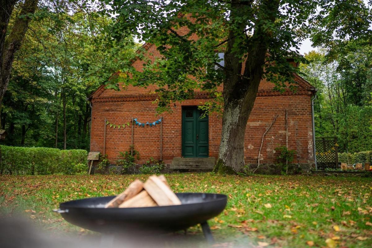 Wald- Und Seeidyll Im Historischen Forsthaus Neuruppin Eksteriør billede
